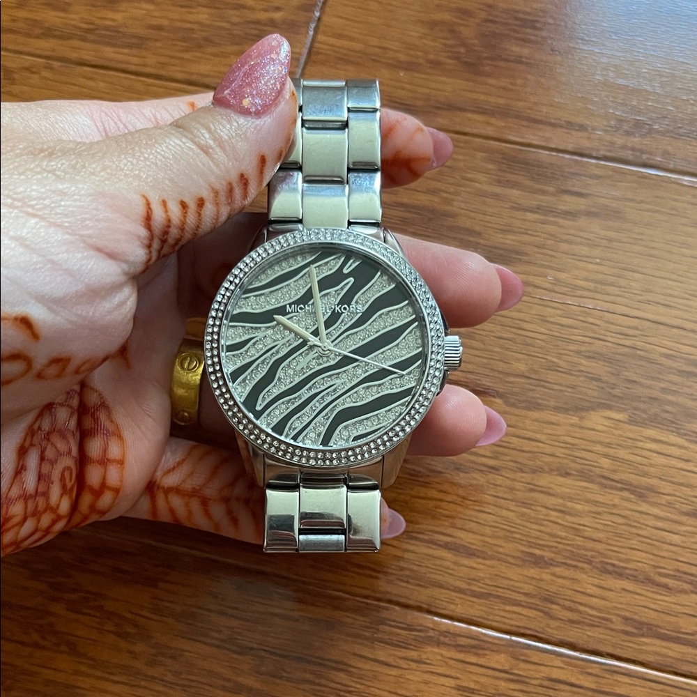 Michael Kors Silver Zebra Dial Watch - Picture 3 of 4